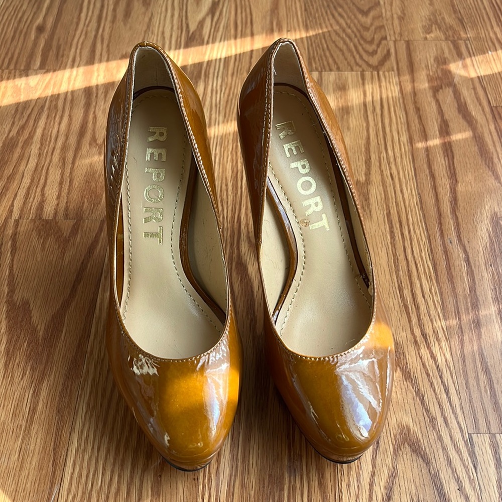 Report heels